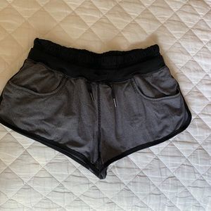 Lululemon running short